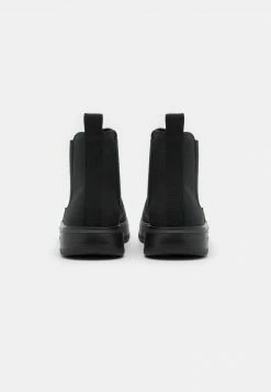 YOURTURN UNISEX - Stivaletti - Black -Sconto YOURTURN in Italia 03c7c17c7c8f4ac08bb071a800f5659b