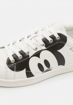 YOURTURN DISNEY UNISEX - Sneakers Basse - White -Sconto YOURTURN in Italia 09c415e43a7342449884d84943ea267e