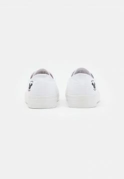 YOURTURN DISNEY UNISEX - Sneakers Basse - White -Sconto YOURTURN in Italia 0e5d1018b2b84e46a8ef09a0a3f446f2