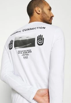 YOURTURN UNISEX - T-shirt Con Stampa - White -Sconto YOURTURN in Italia 13fa6b3fc9834656ae54ef3297b4974d