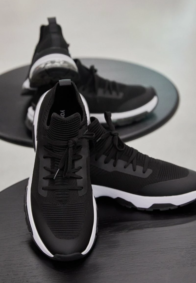 YOURTURN Sneakers Basse - Black, Uomo 5 YOURTURN Sneakers Basse - Black, Uomo - immagine 3