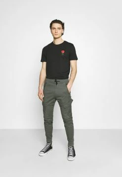 YOURTURN Unisex T-shirt Con Stampa - Black -Sconto YOURTURN in Italia 29bec1832c584b3bba88f4dc86a21873