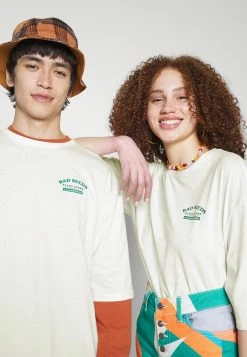 YOURTURN UNISEX - T-shirt Con Stampa - Offwhite 11 YOURTURN UNISEX - T-shirt Con Stampa - Offwhite -Sconto YOURTURN in Italia 29e65935527340a7bc456a57a305b352