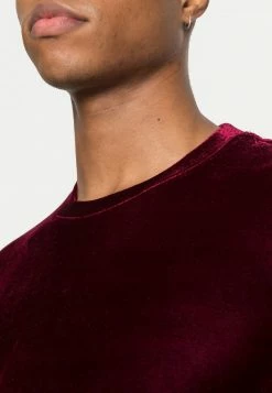 YOURTURN VELVET UNISEX - T-shirt Basic - Bordeaux 11 YOURTURN VELVET UNISEX - T-shirt Basic - Bordeaux -Sconto YOURTURN in Italia 31170d16c819463e83cd7a83604da9dd