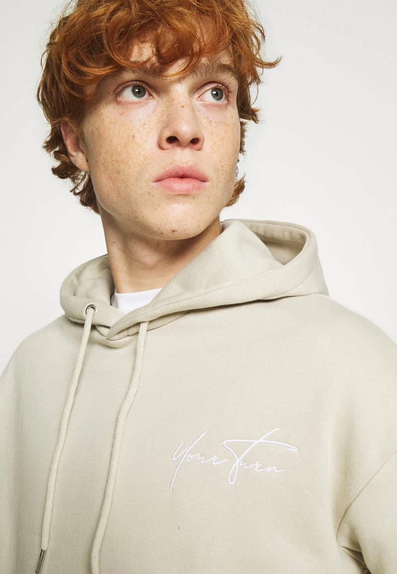 YOURTURN BOLD SCRIPT HOODIE UNISEX - Felpa - Beige 6 YOURTURN BOLD SCRIPT HOODIE UNISEX - Felpa - Beige - immagine 4