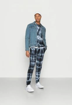 YOURTURN UNISEX - Felpa - White/black -Sconto YOURTURN in Italia 3c9580b25b0244ad9445fbbea21c9981