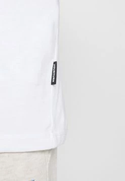 YOURTURN Unisex T-shirt Con Stampa - White 14 YOURTURN Unisex T-shirt Con Stampa - White -Sconto YOURTURN in Italia 3ffe94f0d08f439eb81c3730ff936f26