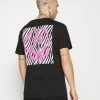 YOURTURN Unisex T-shirt Con Stampa - Black -Sconto YOURTURN in Italia 5532152f293e456eb09bfc0cf41b44f2