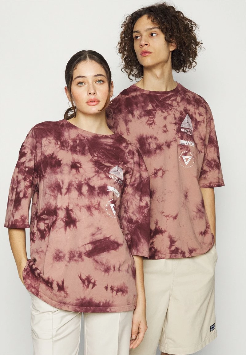 YOURTURN GRAPHIC TEE WINCENT WEISS UNISEX - T-shirt Con Stampa - Pink 5 YOURTURN GRAPHIC TEE WINCENT WEISS UNISEX - T-shirt Con Stampa - Pink - immagine 3