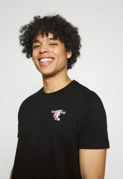 YOURTURN UNISEX - T-shirt Con Stampa - Black 13 YOURTURN UNISEX - T-shirt Con Stampa - Black -Sconto YOURTURN in Italia 5d8fb201c1944dca8c465fd682f04b8a