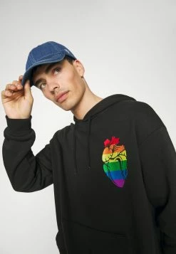 YOURTURN RAINBOW HEART HOODIE PRIDE UNISEX - Felpa Con Cappuccio - Black -Sconto YOURTURN in Italia 70db976236ca469086e51d3e8f50580a