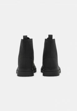 YOURTURN UNISEX - Stivaletti Stringati - Black -Sconto YOURTURN in Italia 7483e4e977e441e7802a12102e245905