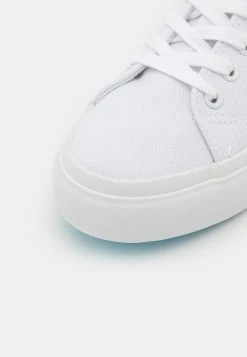 YOURTURN UNISEX - Sneakers Basse - White 13 YOURTURN UNISEX - Sneakers Basse - White -Sconto YOURTURN in Italia 74a7bf05b5cf4039b2d1bf72c5deaf4b