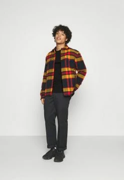 YOURTURN UNISEX - T-shirt Con Stampa - Black 11 YOURTURN UNISEX - T-shirt Con Stampa - Black -Sconto YOURTURN in Italia 7bc0ae7da92146269a8d5f9ef90b779d