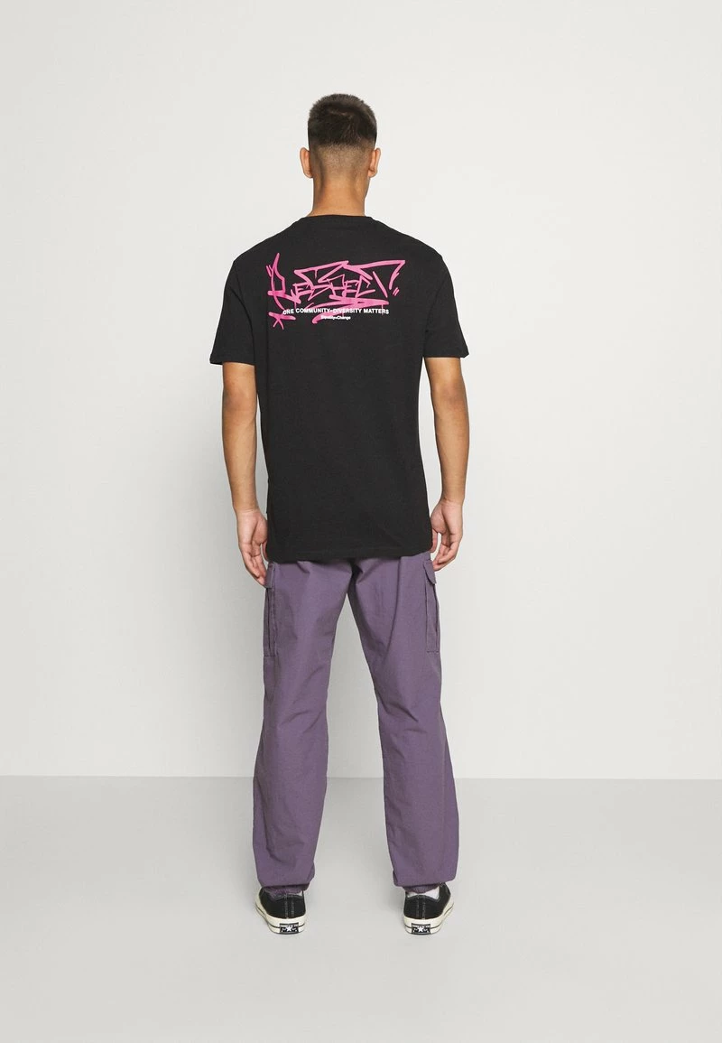 YOURTURN T-shirt Con Stampa - Black, Unisex 5 YOURTURN T-shirt Con Stampa - Black, Unisex - immagine 3