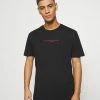 YOURTURN T-shirt Con Stampa - Black, Unisex 1 YOURTURN T-shirt Con Stampa - Black, Unisex -Sconto YOURTURN in Italia 91754c7a0d9349889f4ea9b98e054d67