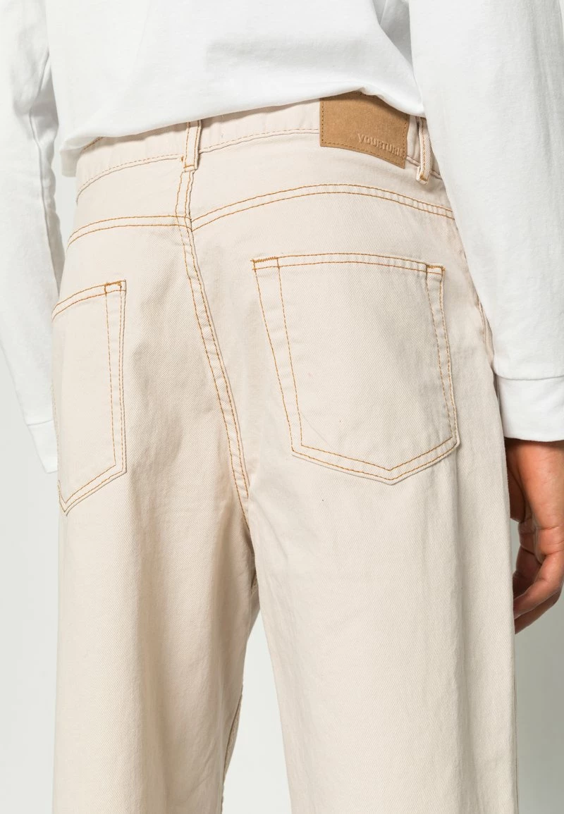 YOURTURN UNISEX - Jeans Baggy - Off White 7 YOURTURN UNISEX - Jeans Baggy - Off White - immagine 5