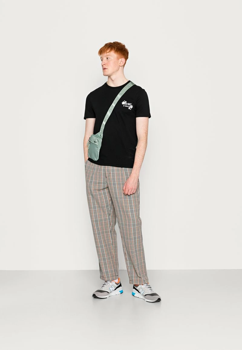 YOURTURN DRAGON TIGER TEE - T-shirt Con Stampa - Black, Unisex 4 YOURTURN DRAGON TIGER TEE - T-shirt Con Stampa - Black, Unisex - immagine 2