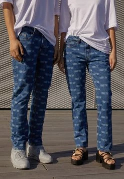 YOURTURN WINCENT WEISS UNISEX - Jeans A Sigaretta - Blue Denim -Sconto YOURTURN in Italia a5ddceb9deca42e4a92affcc74036bd6