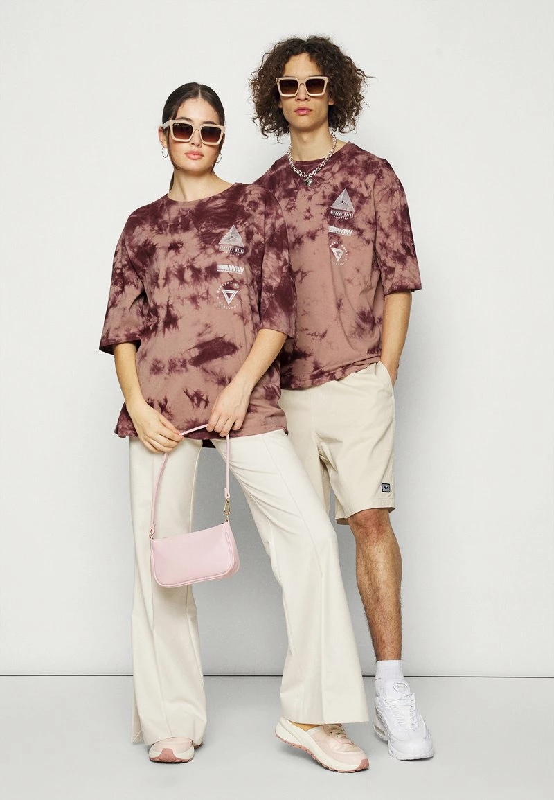 YOURTURN GRAPHIC TEE WINCENT WEISS UNISEX - T-shirt Con Stampa - Pink 8 YOURTURN GRAPHIC TEE WINCENT WEISS UNISEX - T-shirt Con Stampa - Pink - immagine 6