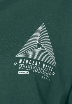YOURTURN GRAPHIC TEE WINCENT WEISS UNISEX - T-shirt Con Stampa - Dark Green -Sconto YOURTURN in Italia ae5c8a06470345ee8d231c52d370d398