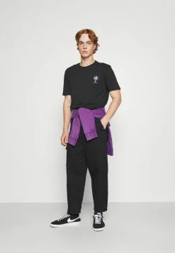 YOURTURN UNISEX - T-shirt Con Stampa - Black -Sconto YOURTURN in Italia b1fab30f98d64126a5aa42cf1c5bc195