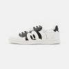 YOURTURN DISNEY UNISEX - Sneakers Basse - White -Sconto YOURTURN in Italia c04e0aa7cc9943a5949345a11e859b00