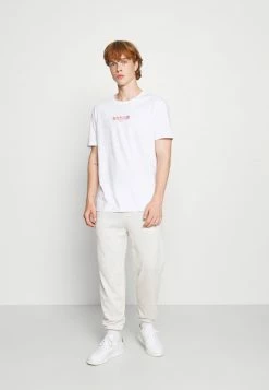 YOURTURN Unisex T-shirt Con Stampa - White 11 YOURTURN Unisex T-shirt Con Stampa - White -Sconto YOURTURN in Italia daff001e70e248e489b6945a64600547