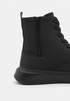 YOURTURN UNISEX - Stivaletti Stringati - Black -Sconto YOURTURN in Italia e76773e374de4f60950230db6ab8e5f3