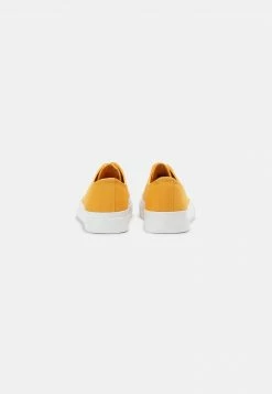 YOURTURN UNISEX - Sneakers Basse - Yellow -Sconto YOURTURN in Italia ea7400f5a52943cbb99fd1604652df16