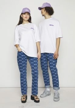 YOURTURN WINCENT WEISS UNISEX - Jeans A Sigaretta - Blue Denim -Sconto YOURTURN in Italia f56197d552134c689de43db3e1375ac4