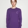 YOURTURN UNISEX - Maglietta A Manica Lunga - Purple -Sconto YOURTURN in Italia f7135b5cc62d47619a55cae7dee41ccb
