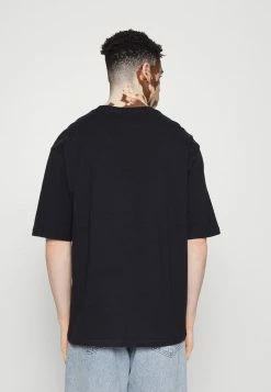 YOURTURN MISFIT SKULL UNISEX - T-shirt Con Stampa - Black -Sconto YOURTURN in Italia f8f1adc6a8ca48e9bc132ba5001234eb